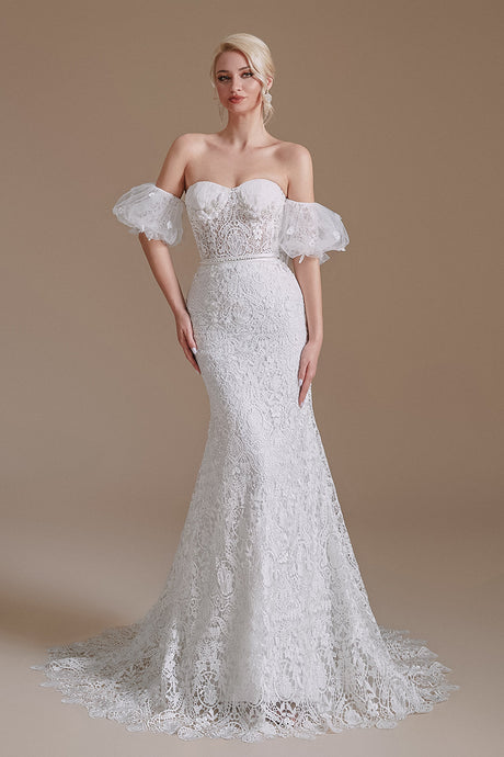 New Arrival Sweetheart Lace Long Chapel Train Wedding Dresses