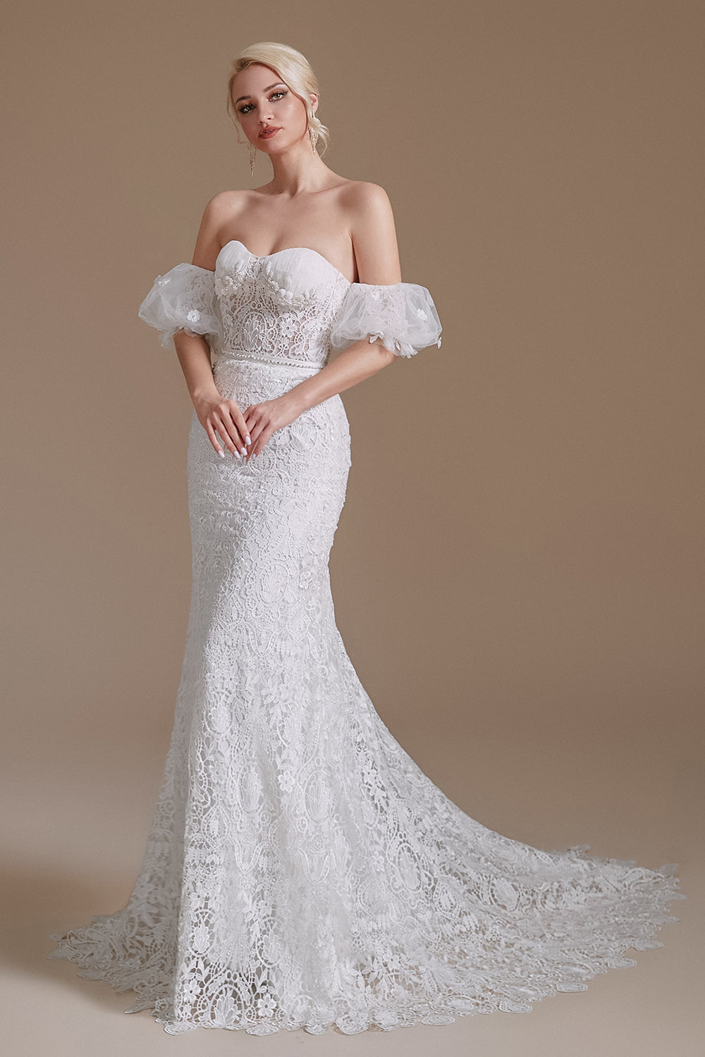 New Arrival Sweetheart Lace Long Chapel Train Wedding Dresses