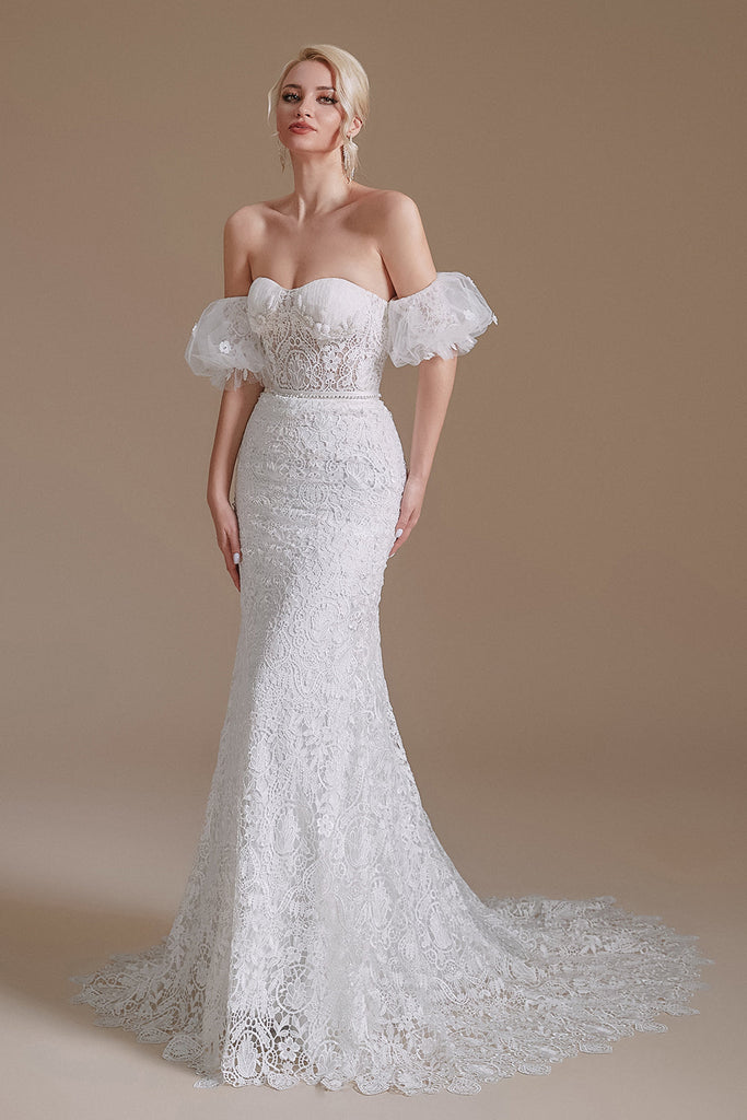 New Arrival Sweetheart Lace Long Chapel Train Wedding Dresses