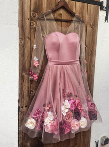 Charming Pink V Neck Long Sleeves Short Prom Dress Homecoming Dress With Appliques