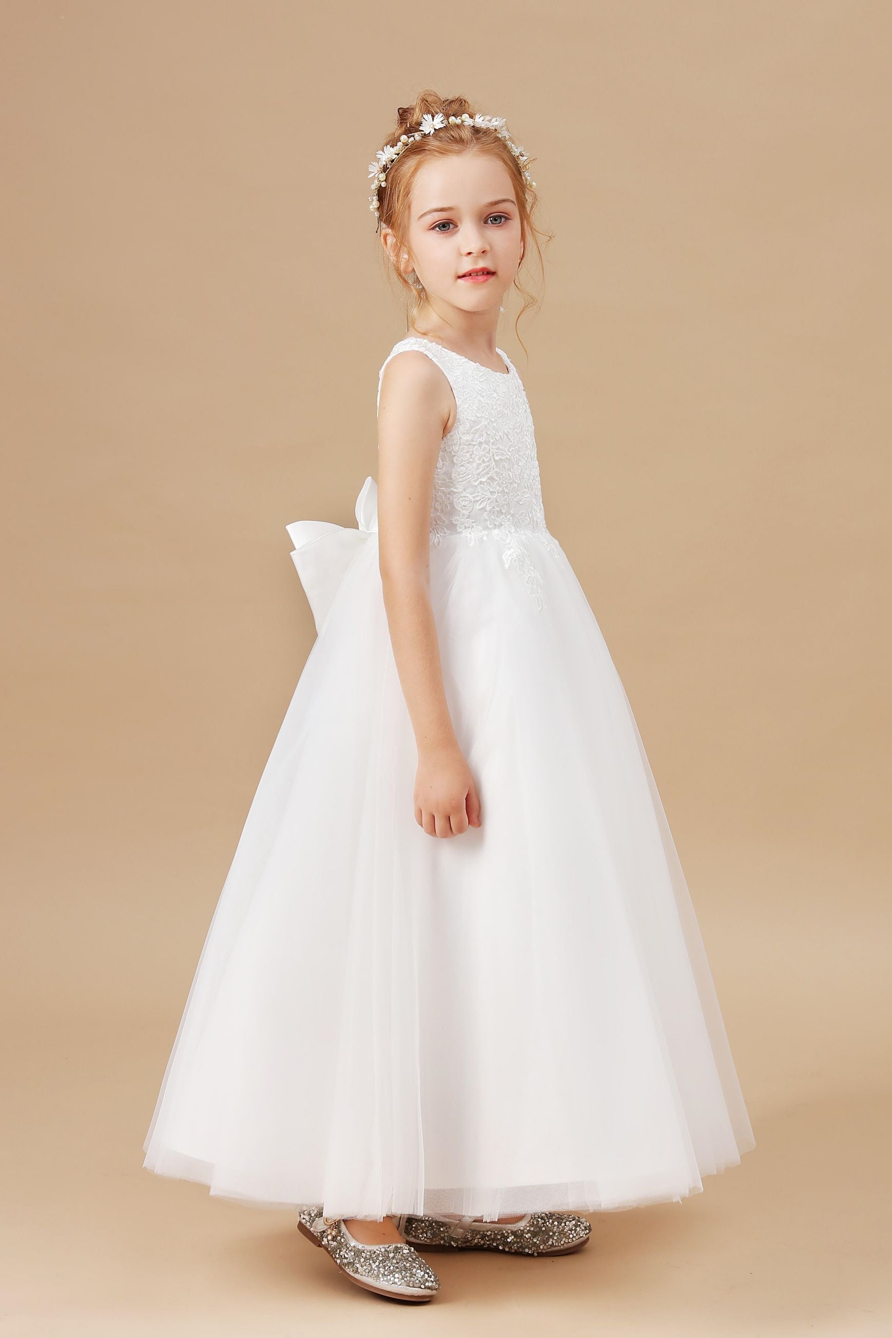 Cute Sleeveless Tulle Appliques Flower Girl dress With Bowknot