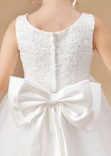 Cute Sleeveless Tulle Appliques Flower Girl dress With Bowknot