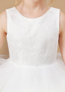 Chic Lace Tulle Sleeveless Flower Girl Dress