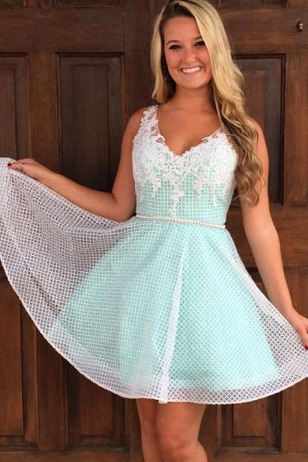 A-Line V-Neck Mint Green Short Homecoming Dress With Appliques Beaded OM421