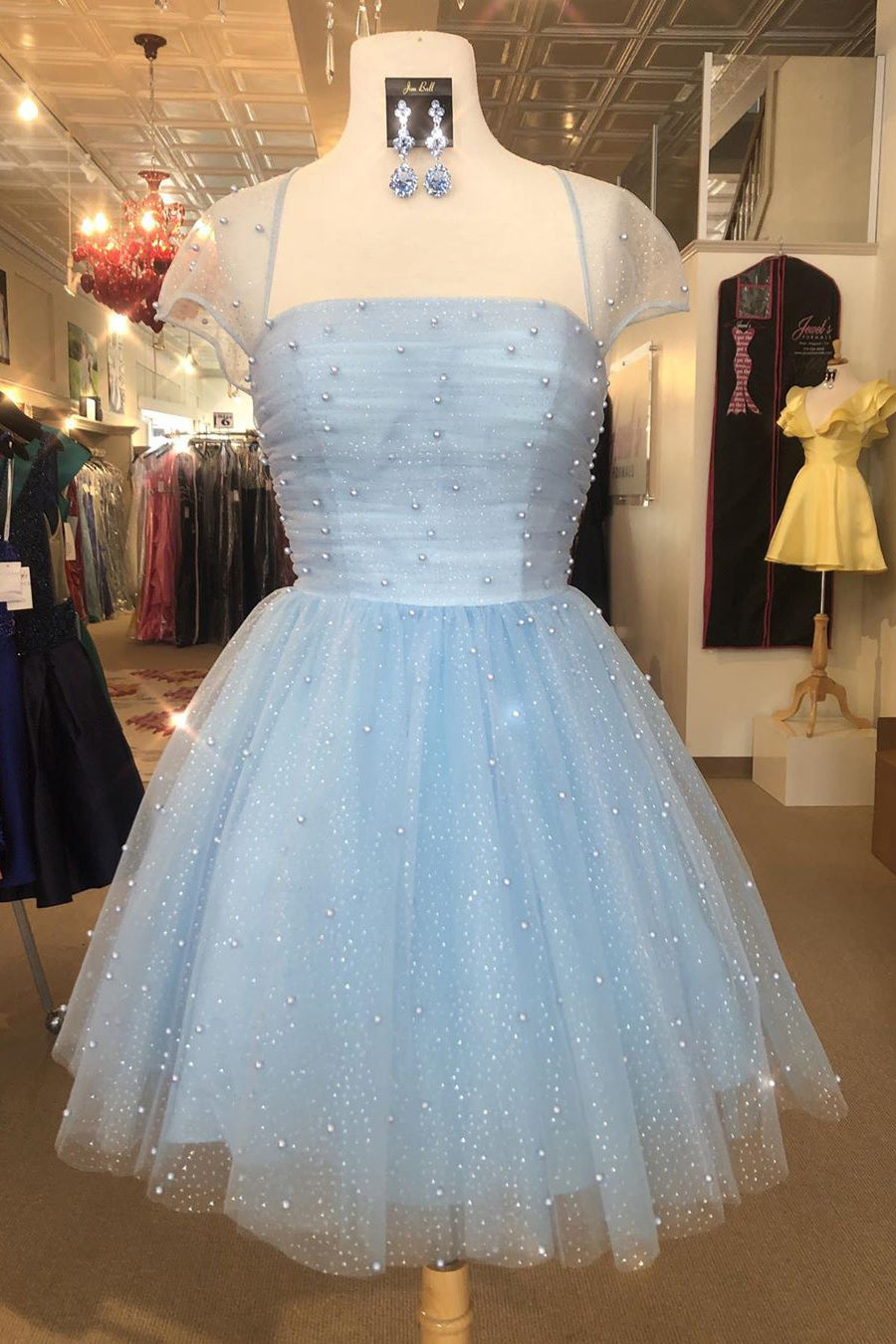 Chic Sparkly Cap Sleeves Homecoming Dress, Tulle Pearls Short Prom Dress OM460