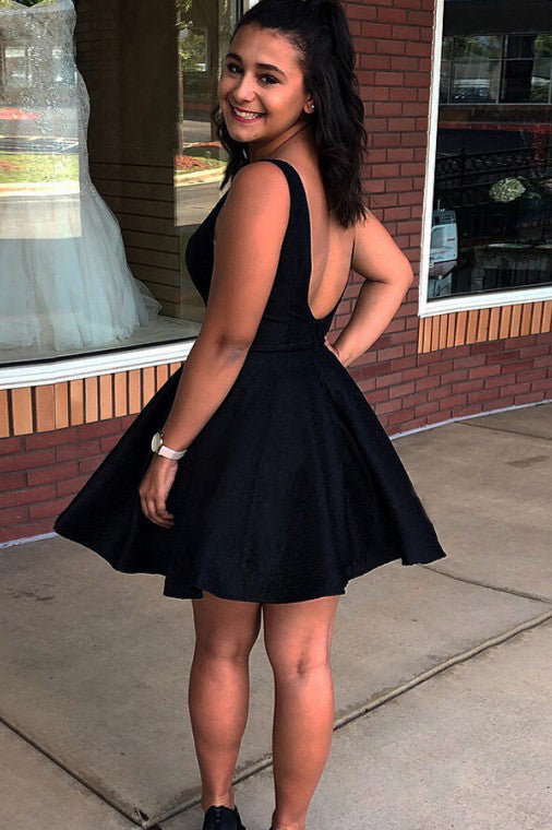 Short Homecoming Dress A-Line V-Neck With Pockets OM408