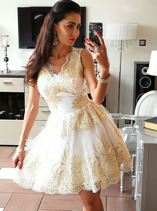 A-Line V-Neck Gold Appliques Short Tulle Homecoming Dress OM113