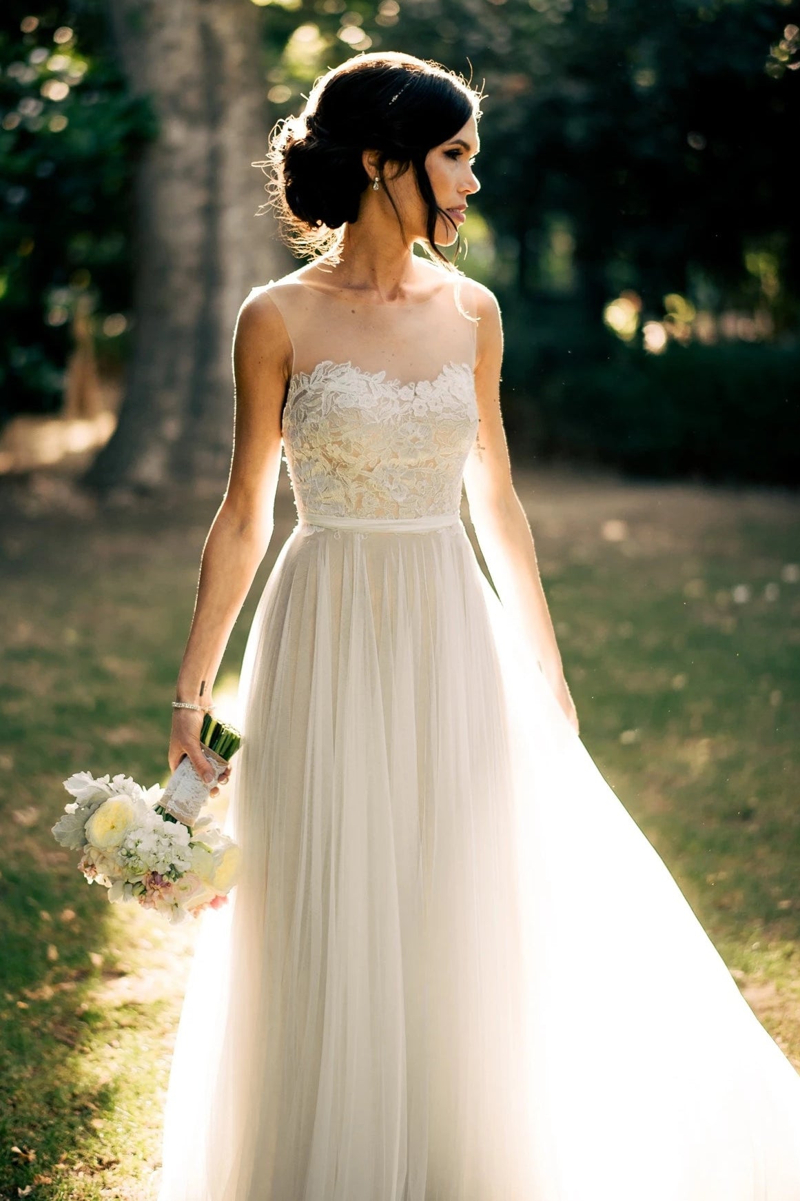 Simple Long Sheer Neckline Wedding Dresses With Lace Applique