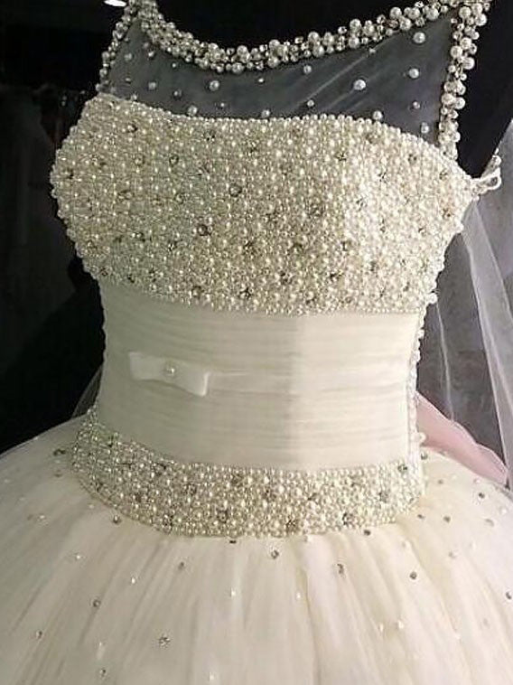 Luxurious Sleeveless Scoop Pearl Beading Tulle Ball Gown Wedding Dress OW181