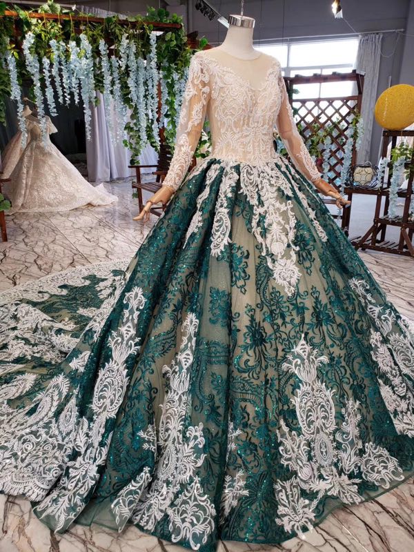 Long Sleeve Appliques Beading Quinceanera Dresses Ball Gown Vintage Wedding Dress PO029