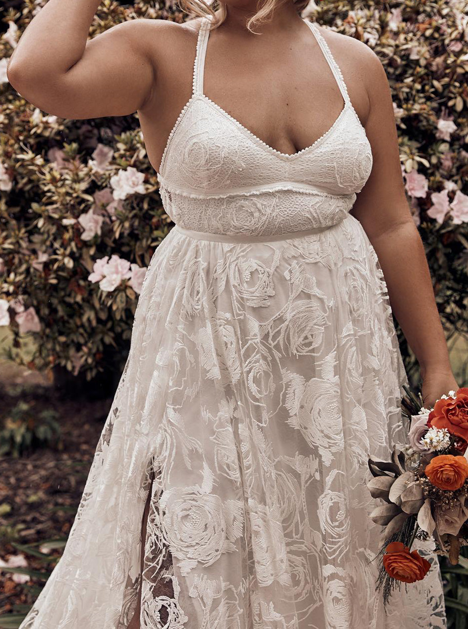 Lace Spaghetti-straps Cross Back Plus Size Backless Beach Wedding Dress OW329