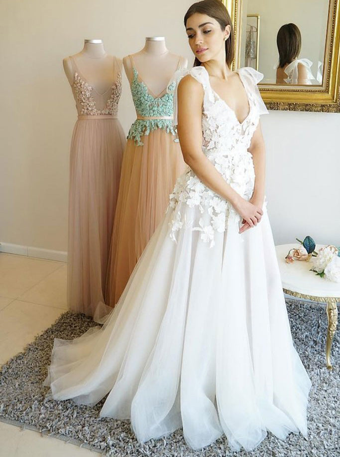 Princess V Neck Straps Bowknot Tulle Appliques Wedding Dress OW341