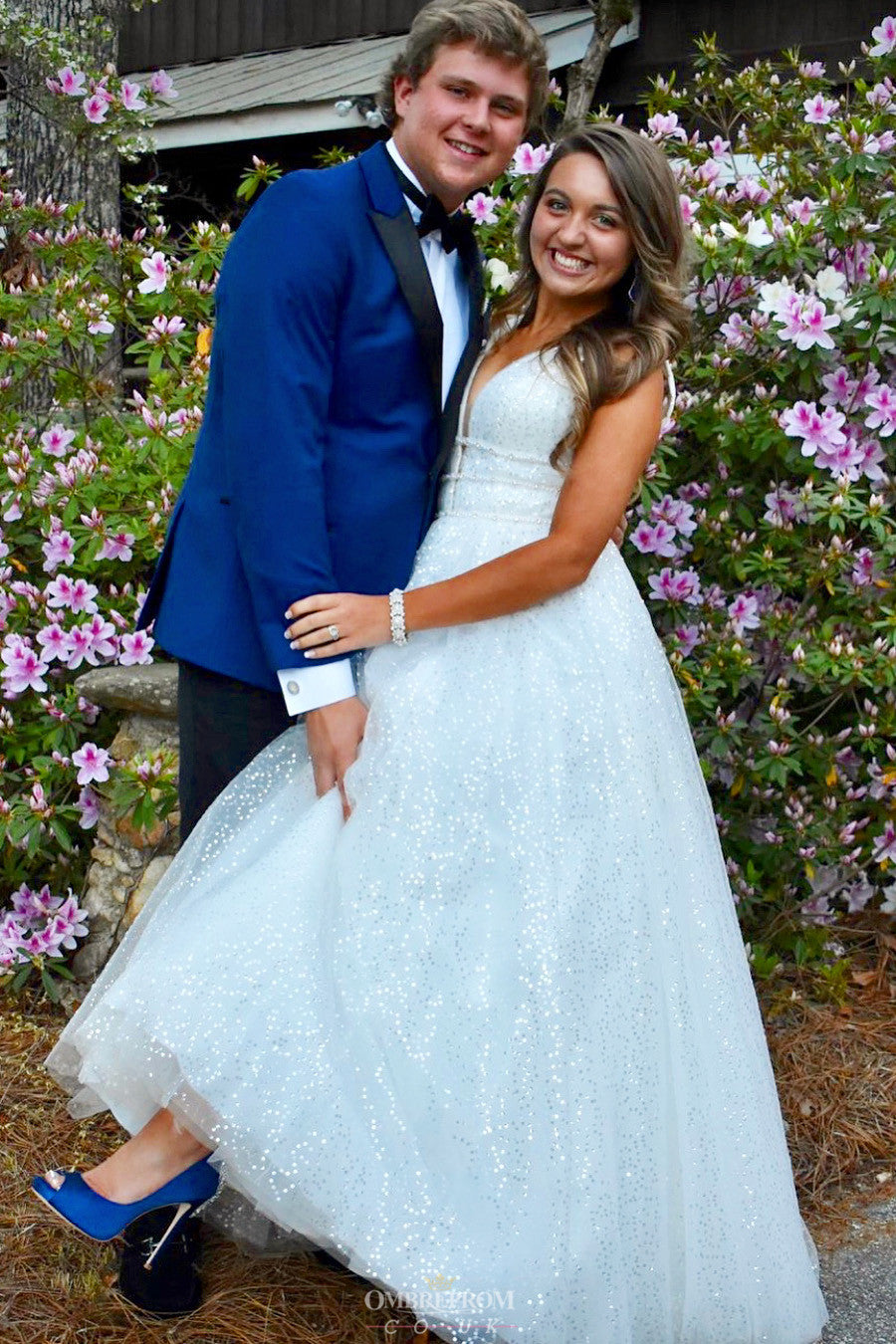 Sparkly Tulle A Line V Neck White Backless Sequin Wedding Dress OW373