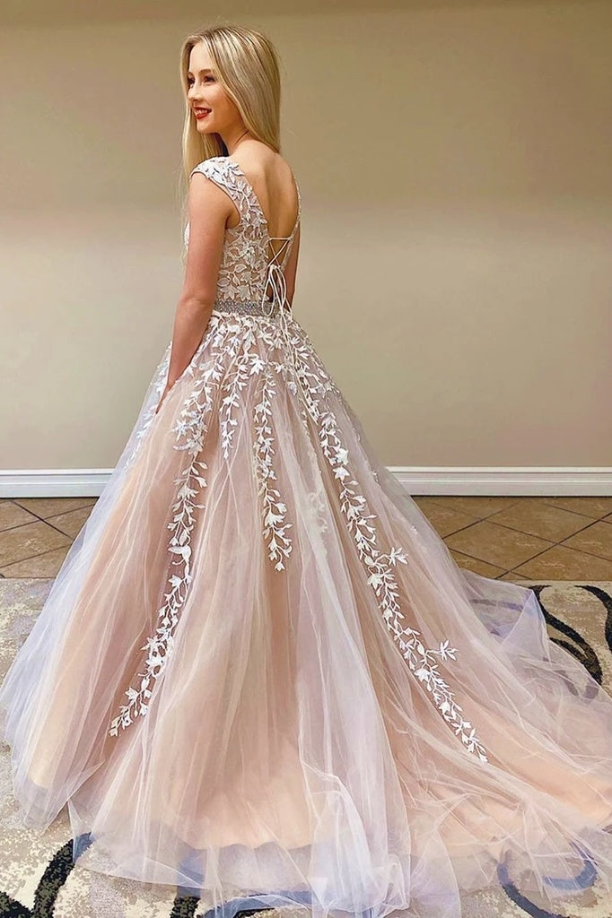 Chic Pretty Long A-line Scoop Neckline Backless Princess Prom Dresses With Lace Appliques PO918